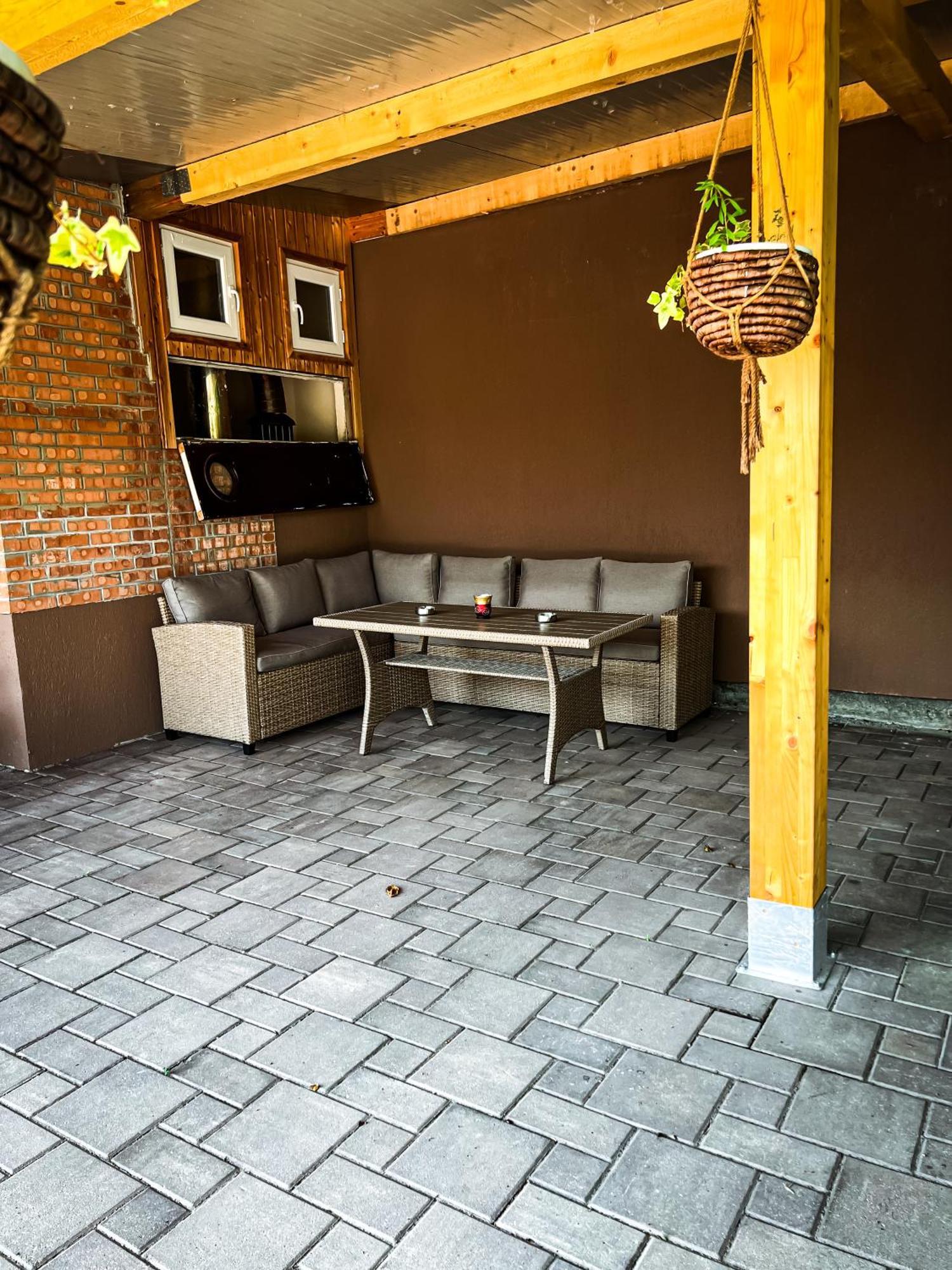 Pensiune Carpati Hunedoara Exteriér fotografie